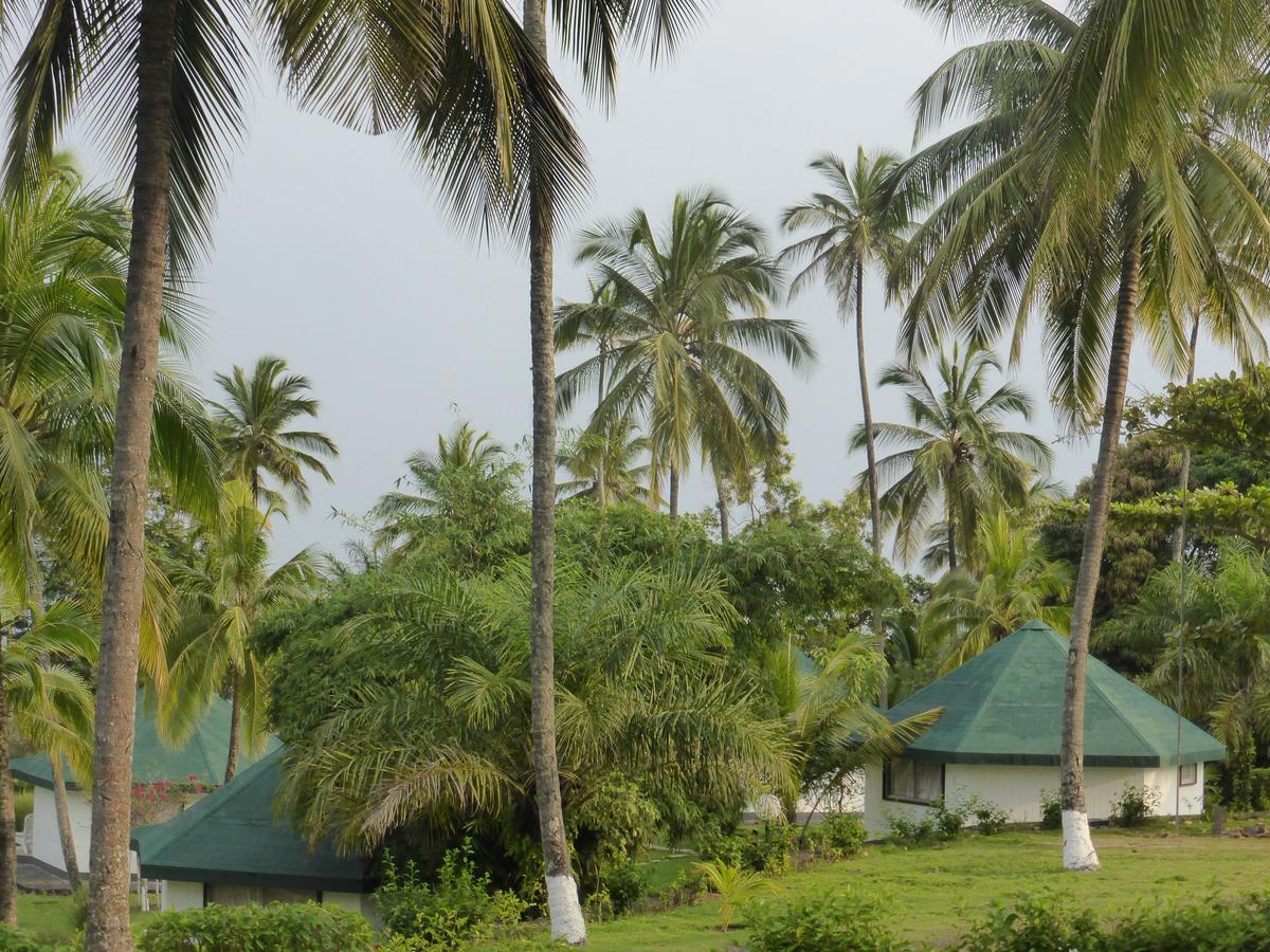 Club Santana Beach & Resort Bagian luar foto