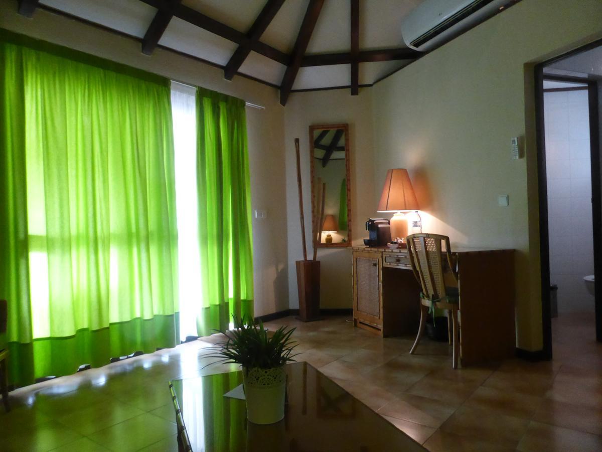Club Santana Beach & Resort Bagian luar foto